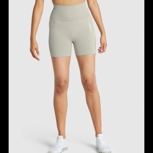 Gymshark Energy Seamless Shorts - Light Grey